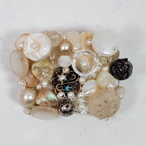 Vintage Handmade Bead Button Cluster Brooch Pin 1.5 Inch - Picture 1 of 2